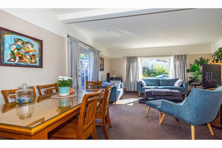Photo of property in 4 Seaview Terrace, Bluff Hill, Napier, 4110