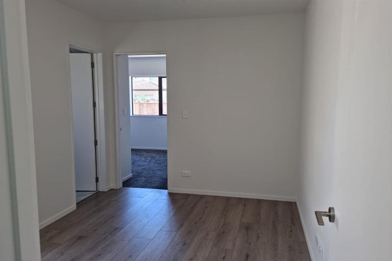Photo of property in 63 Drumbuoy Drive, Flat Bush, Auckland, 2019