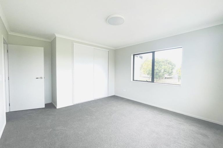 Photo of property in 6a Melleray Place, Randwick Park, Auckland, 2105