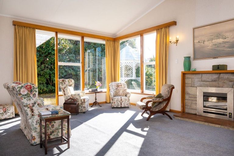 Photo of property in 112 Thompson Road, Bluff Hill, Napier, 4110