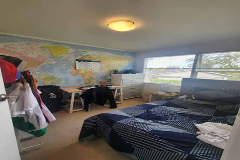 Photo of property in 90 Lauderdale Road, Birkdale, Auckland, 0626