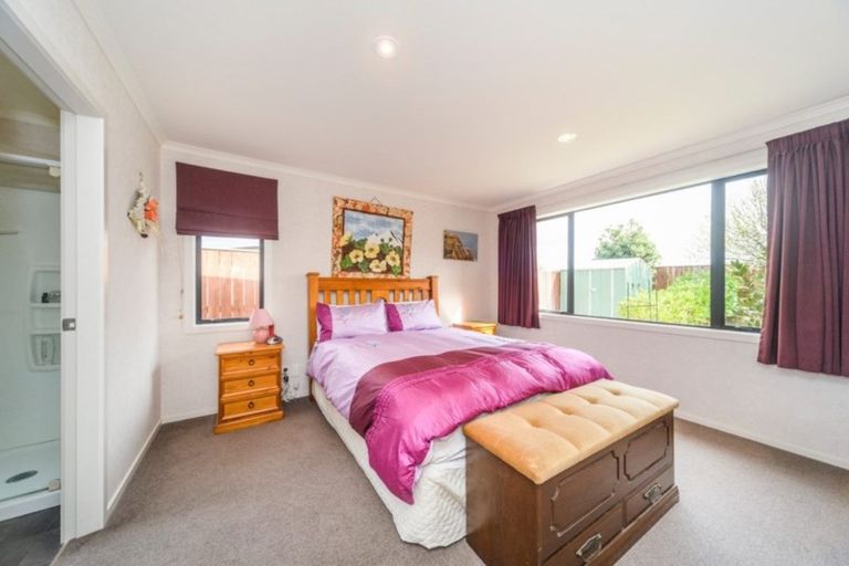 Photo of property in 49 Rosalie Terrace, Kelvin Grove, Palmerston North, 4414