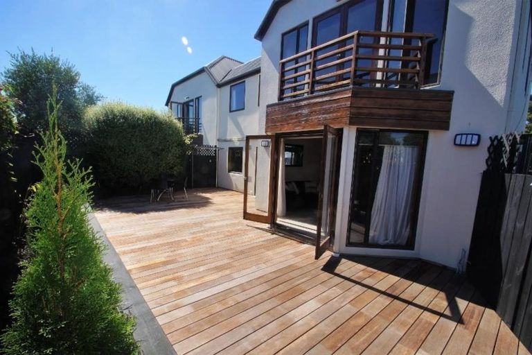 Photo of property in 2/16 Onslow Street, St Albans, Christchurch, 8014