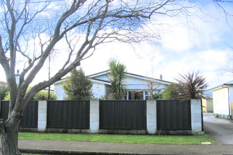 Photo of property in 216 Mayfair Avenue, Mayfair, Hastings, 4122