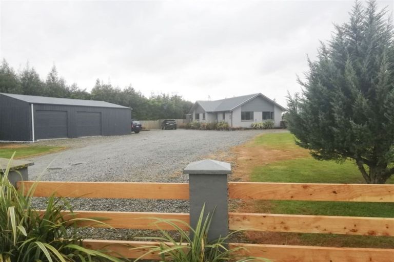 Photo of property in 25 Riversdale-waikaia Road, Riversdale, 9776
