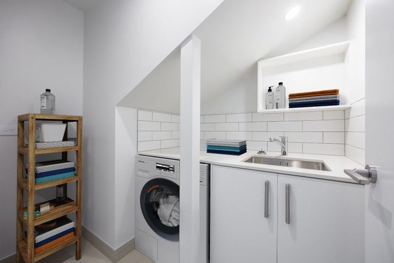 Photo of property in 7d Treasury Place, Onehunga, Auckland, 1061