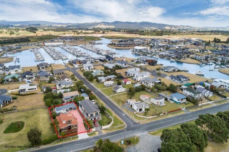 Photo of property in 141 Marsden Bay Drive, One Tree Point, 0118