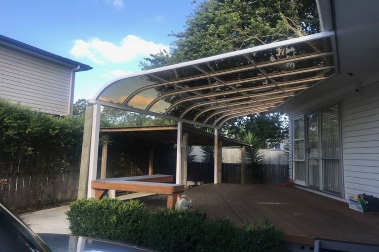 Photo of property in 30c Pinedale Place, Henderson, Auckland, 0610