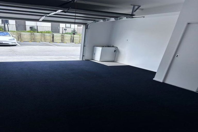 Photo of property in 14 Raupeti Lane, Henderson, Auckland, 0612