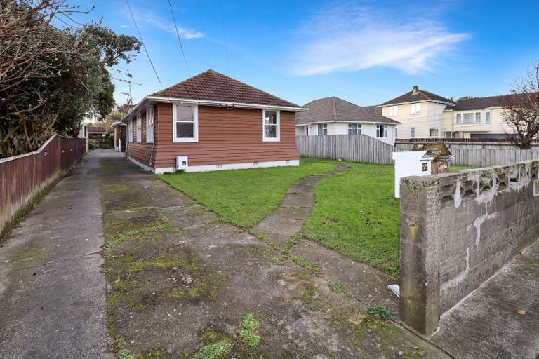 Photo of property in 55 Gordon Street, Avalon, Lower Hutt, 5011