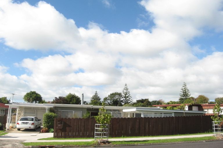Photo of property in 52 Beechdale Crescent, Pakuranga Heights, Auckland, 2010