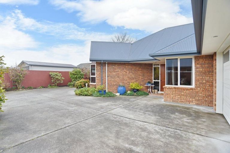 Photo of property in 10b Goodwood Close, Rangiora, 7400
