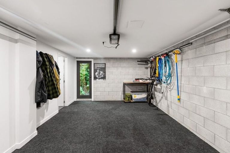 Photo of property in 1/18 Oriental Terrace, Oriental Bay, Wellington, 6011