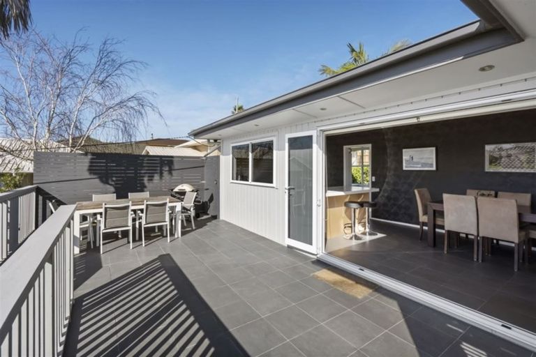 Photo of property in 2/28 Bay Street, Red Beach, 0932