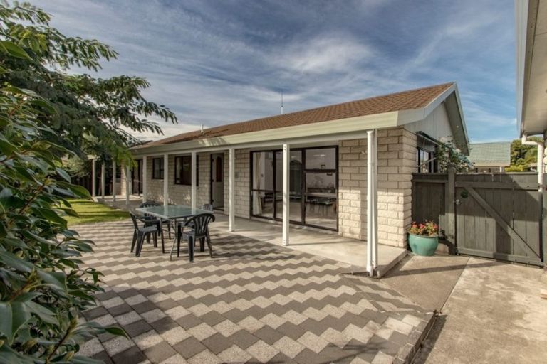 Photo of property in 2/64 Guppy Road, Greenmeadows, Napier, 4112