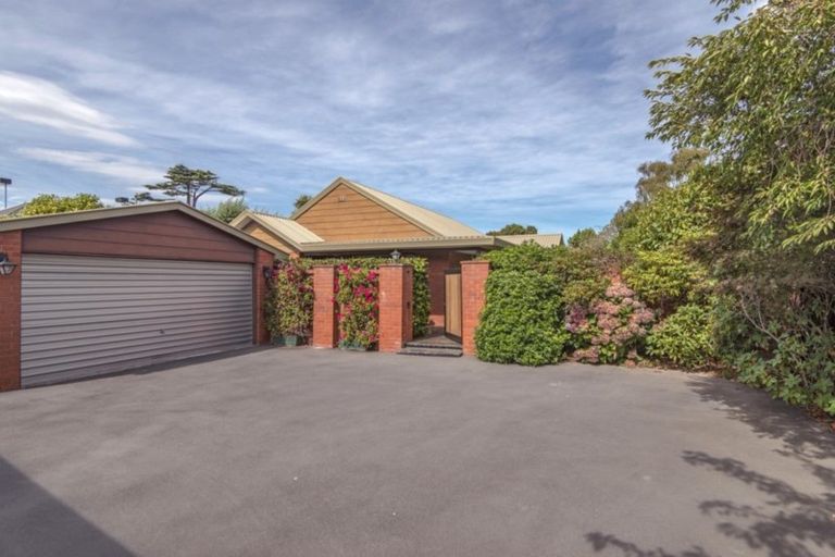 Photo of property in 111b Hamilton Avenue, Ilam, Christchurch, 8041