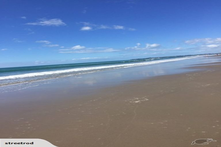 Photo of property in 106b Karewa Parade, Papamoa Beach, Papamoa, 3118