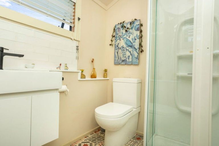 Photo of property in 72 Township Road, Kumeroa, Woodville, 4997