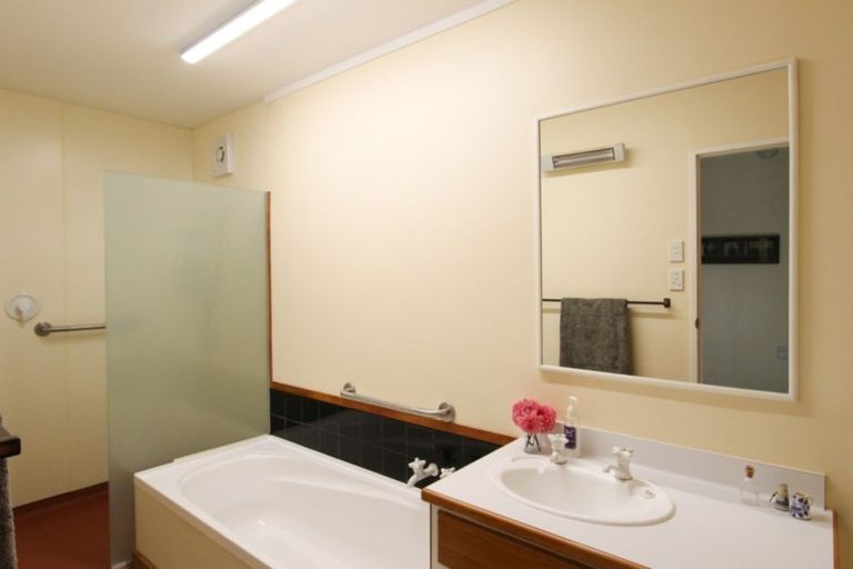 Photo of property in 6 Maire Street, Pahiatua, 4910