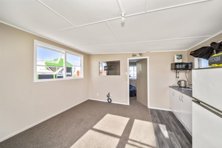 Photo of property in 22 Wellington Street, Hawera, 4610