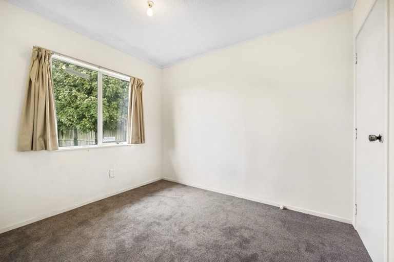 Photo of property in 14 Styca Place, Sunnyvale, Auckland, 0612