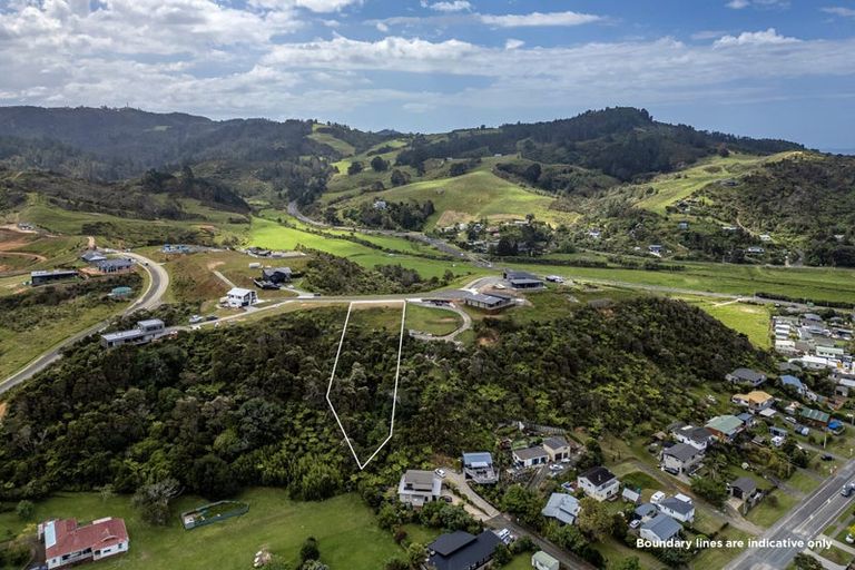 Photo of property in 8 Mason Rise, Tairua, 3508