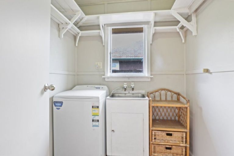 Photo of property in 300 Withells Road, Avonhead, Christchurch, 8042