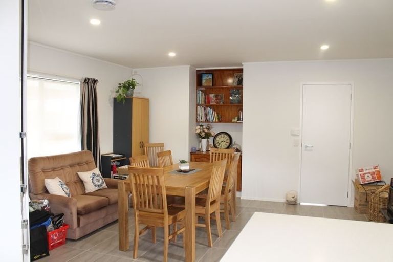 Photo of property in 4 Coolen Place, Tuakau, 2121