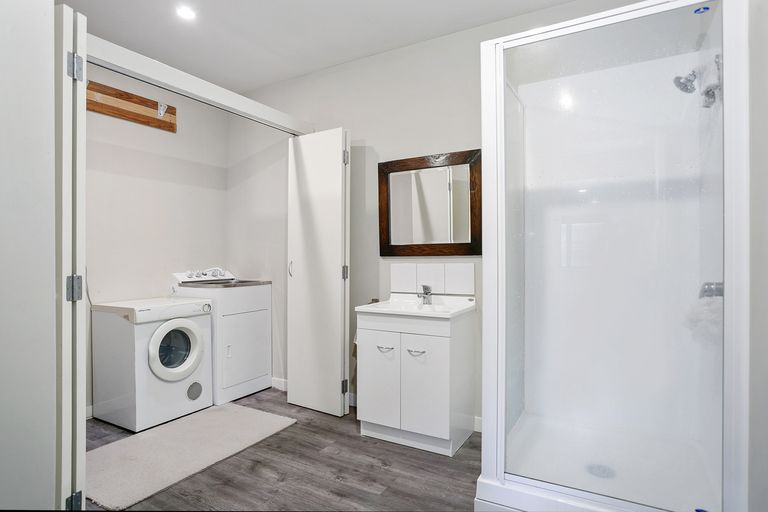 Photo of property in 2 Knox Place, Leamington, Cambridge, 3432