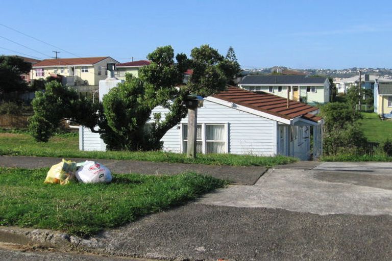 Photo of property in 8 Arene Grove, Titahi Bay, Porirua, 5022