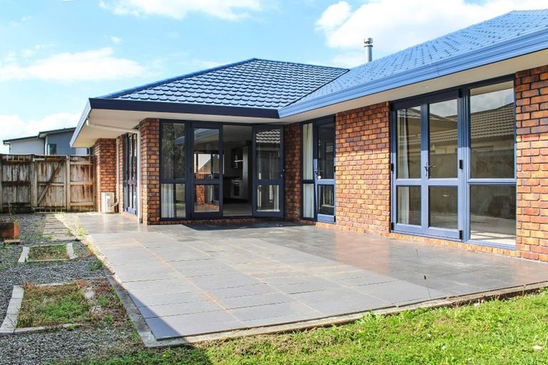 Photo of property in 68 Ruapehu Drive, Fitzherbert, Palmerston North, 4410