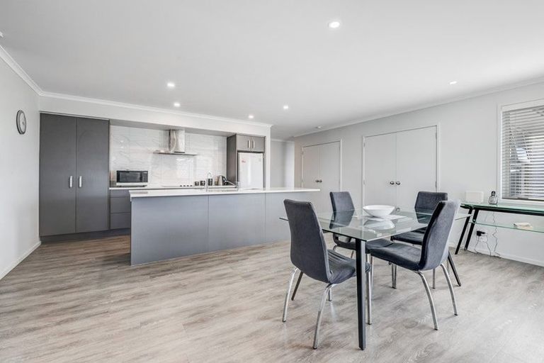 Photo of property in 24 Minerva Avenue, Helensville, 0800