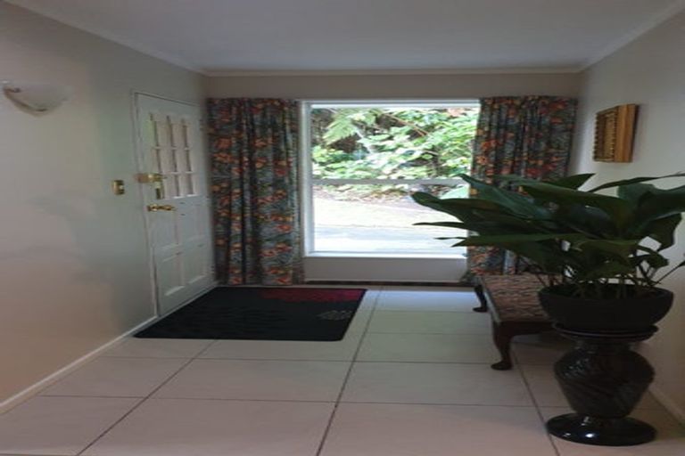 Photo of property in 35 Fendalton Crescent, Pinehaven, Upper Hutt, 5019