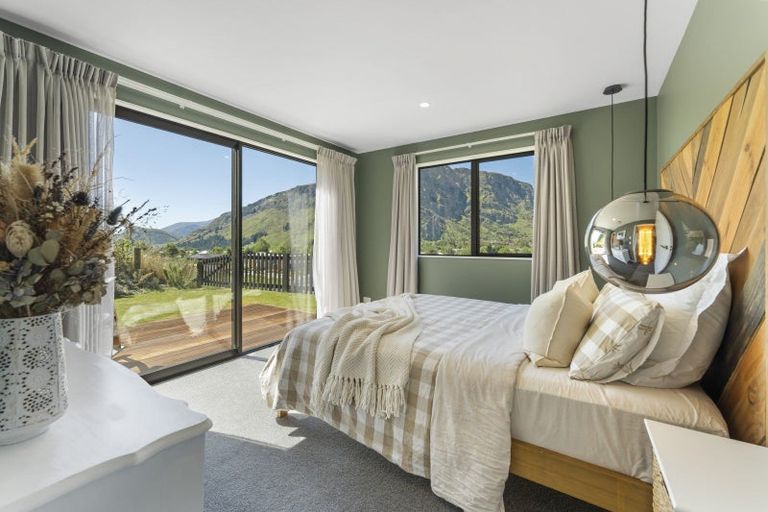 Photo of property in 22 Morning Star Terrace, Arthurs Point, Queenstown, 9371