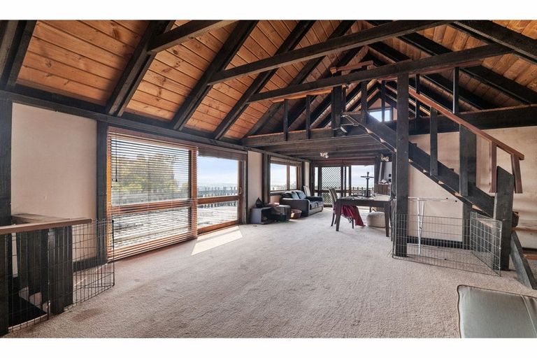 Photo of property in 38 Santa Maria Avenue, Mount Pleasant, Christchurch, 8081