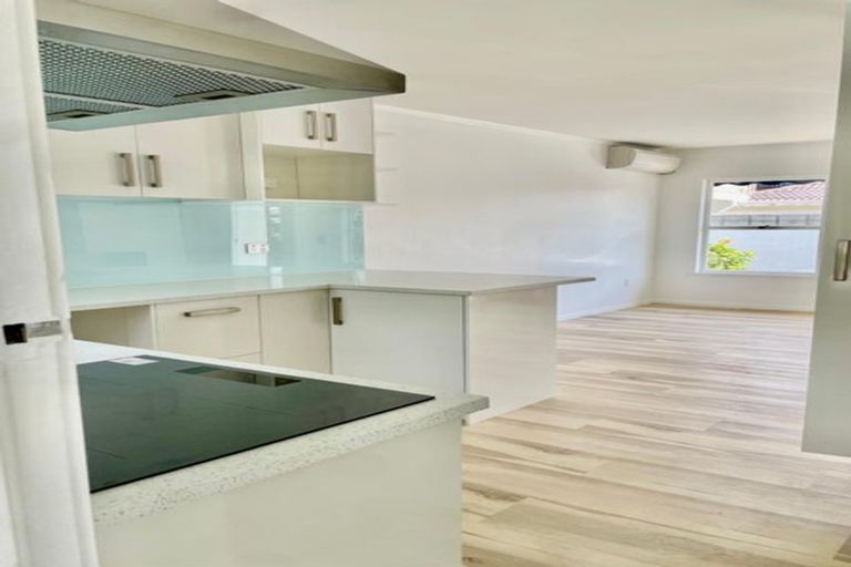 Photo of property in 3/32 Inverness Road, Browns Bay, Auckland, 0630