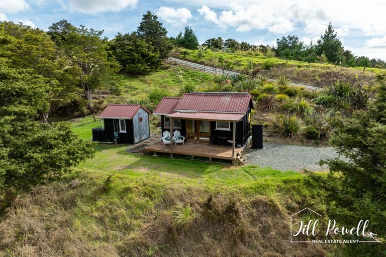 Photo of property in 611 Bickerstaffe Road, Maungaturoto, 0587