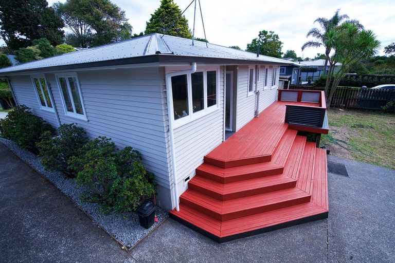 Photo of property in 12 Lucinda Place, Glen Eden, Auckland, 0602