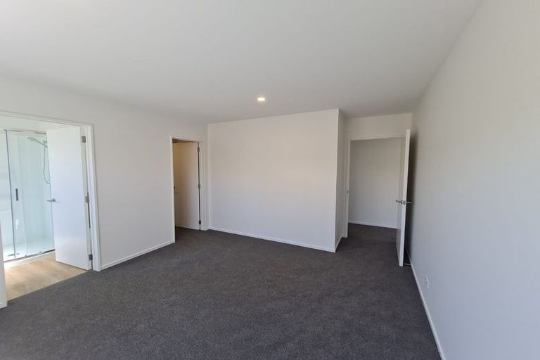 Photo of property in 22 Eileen Way, Rolleston, 7615