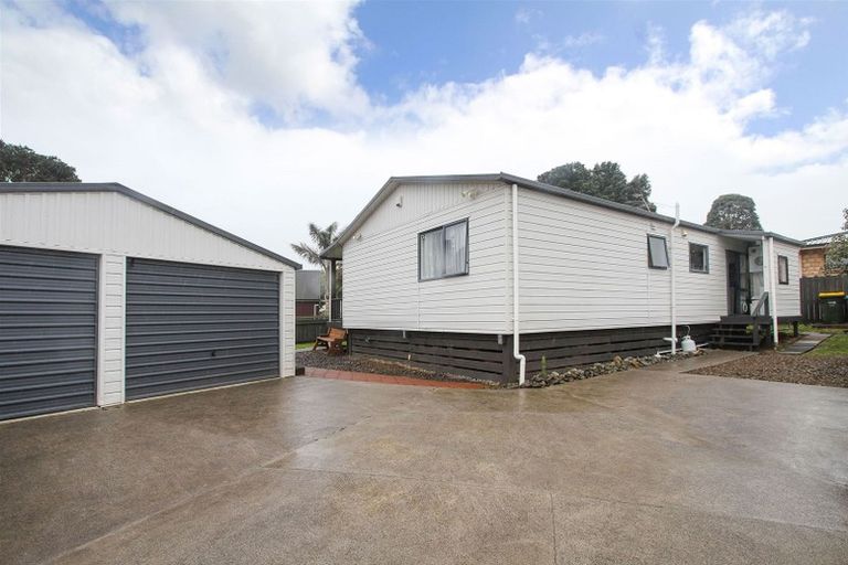 Photo of property in 3a Vela Place, Clarks Beach, 2122