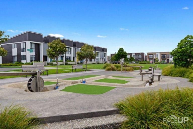 Photo of property in 14 Rangihina Road, Hobsonville, Auckland, 0616