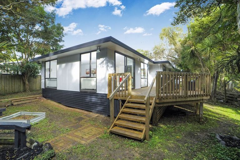 Photo of property in 33 Boylan Road, Titirangi, Auckland, 0604