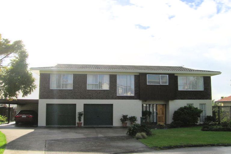 Photo of property in 10 Nimrod Place, Half Moon Bay, Auckland, 2012