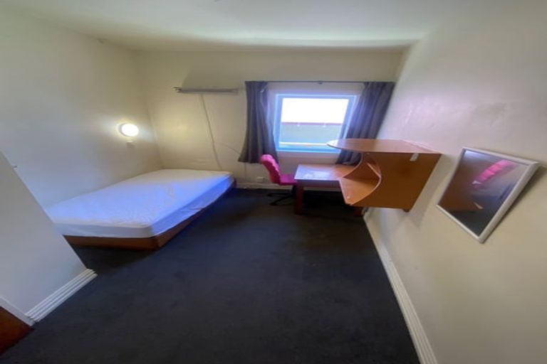 Photo of property in Hawkestone House, 21 Hawkestone Street, Thorndon, Wellington, 6011