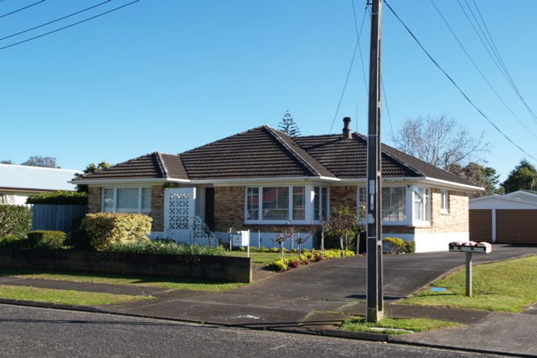 Photo of property in 8 Dreifuss Place, Mangere East, Auckland, 2024