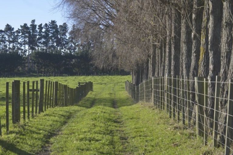 Photo of property in State Highway 1, Otaki, 5512