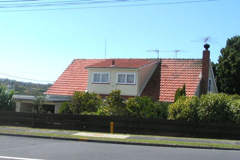 Photo of property in 99 Forrest Hill Road, Milford, Auckland, 0620