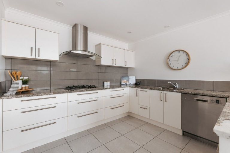 Photo of property in 25 Siemonek Rise, Bethlehem, Tauranga, 3110