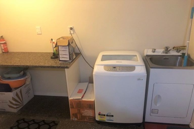 Photo of property in 194 Don Buck Road, Massey, Auckland, 0614