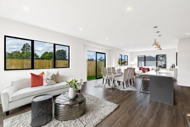 Photo of property in 11 Zadar Street, Kumeu, 0810